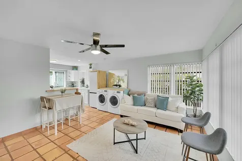 2135 Ne 4th Way Boca Raton FL 33431