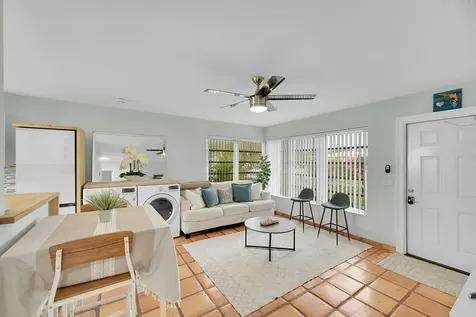 2135 Ne 4th Way Boca Raton FL 33431
