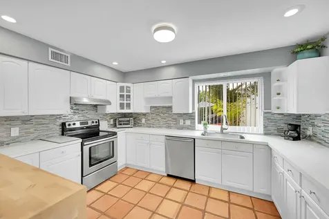2135 Ne 4th Way Boca Raton FL 33431