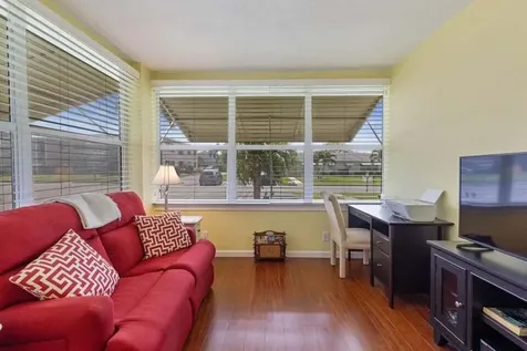 135 South Boulevard Boynton Beach FL 33435