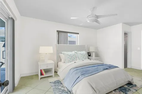 1241 Sw 27th Avenue Boynton Beach FL 33426