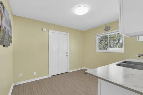 1241 Sw 27th Avenue Boynton Beach FL 33426