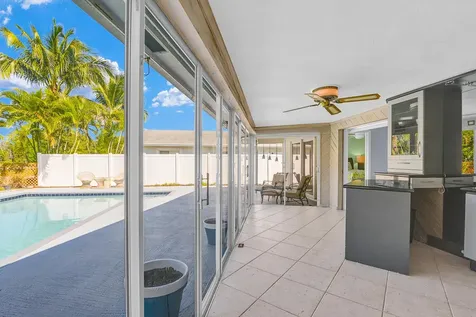 1241 Sw 27th Avenue Boynton Beach FL 33426