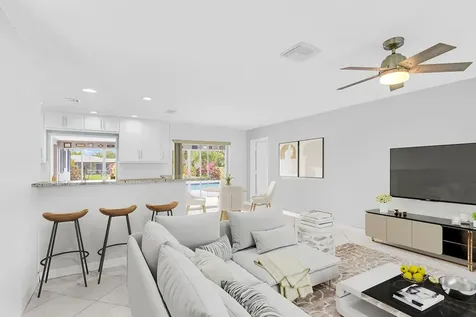 1241 Sw 27th Avenue Boynton Beach FL 33426