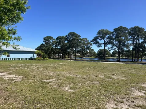4310 Gator Trace Circle Fort Pierce FL 34982