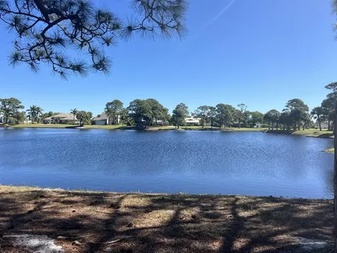 4310 Gator Trace Circle Fort Pierce FL 34982