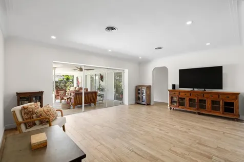 1000 W Royal Palm Road Boca Raton FL 33486