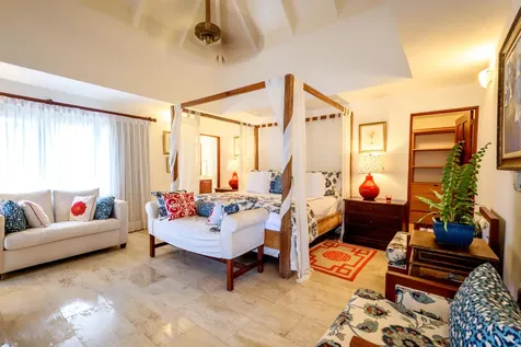 5 Las Lomas Casa de Campo DR 22000
