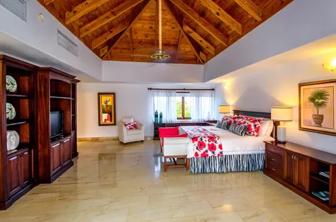 5 Las Lomas Casa de Campo DR 22000