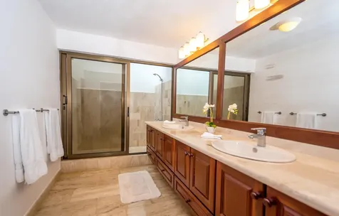 5 Las Lomas Casa de Campo DR 22000