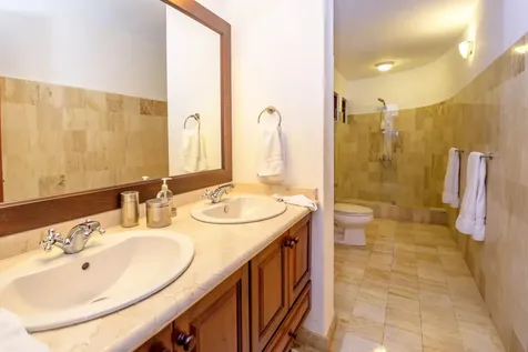 5 Las Lomas Casa de Campo DR 22000