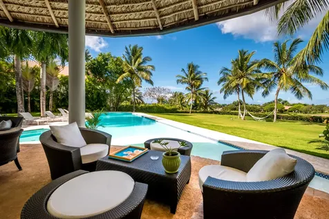 5 Las Lomas Casa de Campo DR 22000