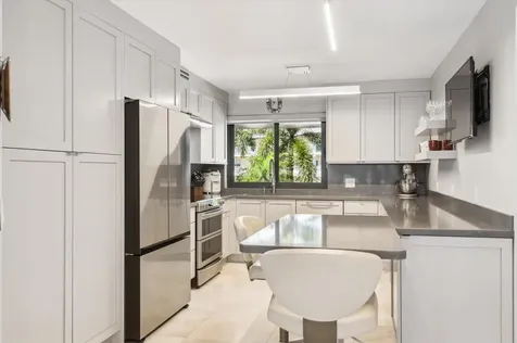 3020 Ne 49th Street Fort Lauderdale FL 33308
