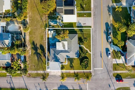 651 Foresteria Drive Lake Park FL 33403