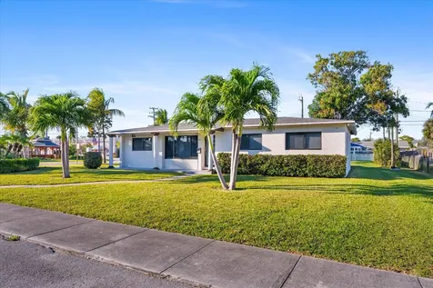 651 Foresteria Drive Lake Park FL 33403
