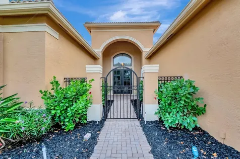 7136 Corning Circle Boynton Beach FL 33437