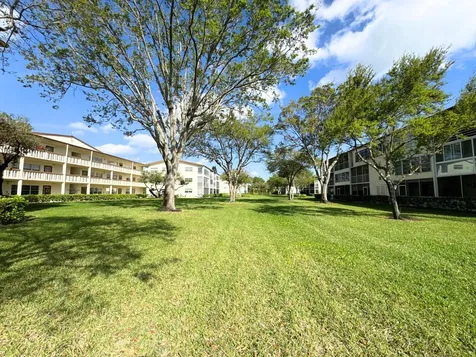 484 Mansfield L Boca Raton FL 33434