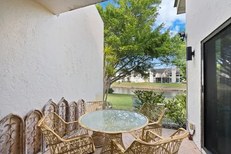 6096 Glendale Drive Boca Raton FL 33433