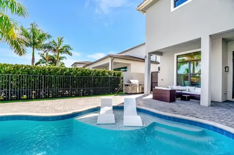 9071 Dulcetto Court Boca Raton FL 33496