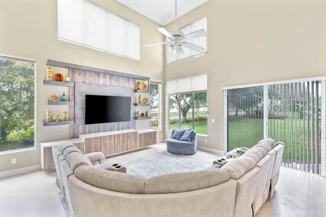 19582 Saturnia Lakes Drive Boca Raton FL 33498