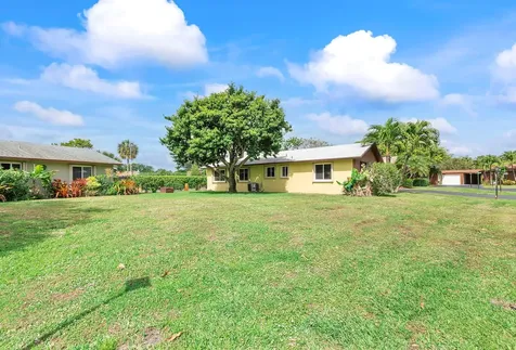 2647 Se 27th Lane Boynton Beach FL 33435