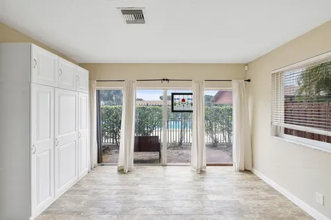 2647 Se 27th Lane Boynton Beach FL 33435
