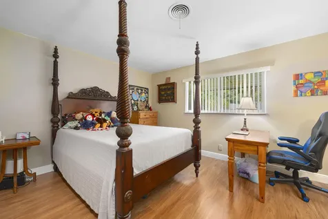 1085 Nw 3rd Avenue Boca Raton FL 33432