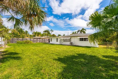 1085 Nw 3rd Avenue Boca Raton FL 33432