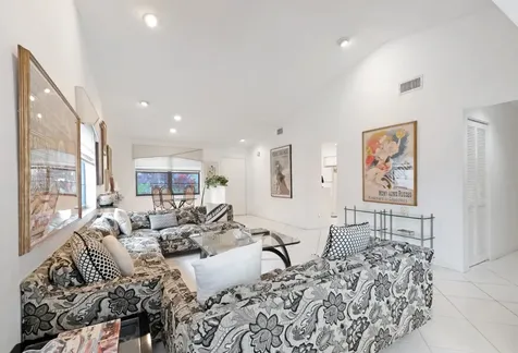 8083 Greenbrook Road Boca Raton FL 33496