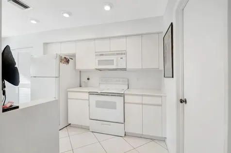 8083 Greenbrook Road Boca Raton FL 33496