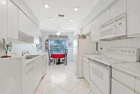 8083 Greenbrook Road Boca Raton FL 33496