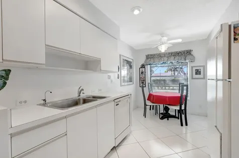 8083 Greenbrook Road Boca Raton FL 33496