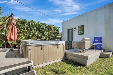 1513 Adams Street Hollywood FL 33020
