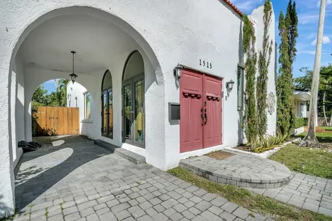 1513 Adams Street Hollywood FL 33020