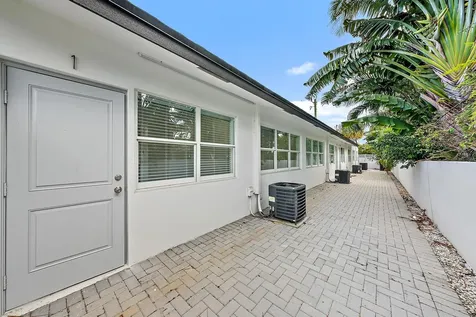 3808 Broadway West Palm Beach FL 33407