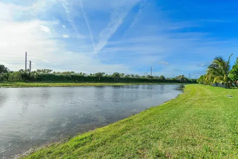 8475 Grand Prix Lane Boynton Beach FL 33472