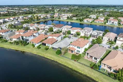 8475 Grand Prix Lane Boynton Beach FL 33472
