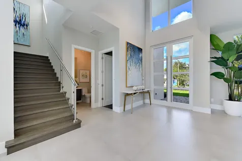 2627 Ne 14th Street Fort Lauderdale FL 33304