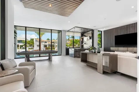 169 W Coconut Palm Road Boca Raton FL 33432