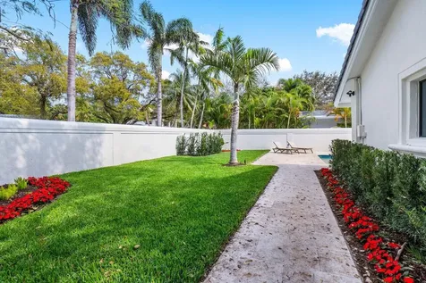 2050 Isabel Oeste Road Boca Raton FL 33486
