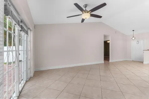 6888 Beacon Hollow Turn Boynton Beach FL 33437