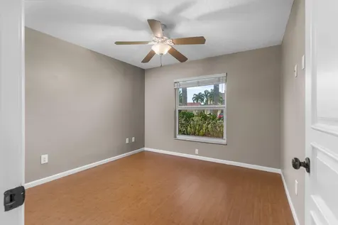 6888 Beacon Hollow Turn Boynton Beach FL 33437