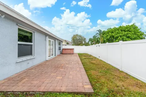 6888 Beacon Hollow Turn Boynton Beach FL 33437