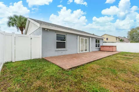 6888 Beacon Hollow Turn Boynton Beach FL 33437