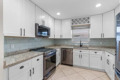 6888 Beacon Hollow Turn Boynton Beach FL 33437