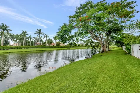 4085 Avalon Pointe Drive Boca Raton FL 33496