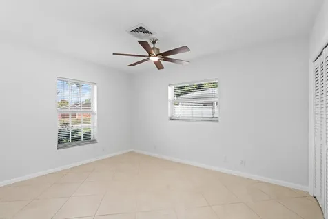 274 Ne 24th Court Boca Raton FL 33431