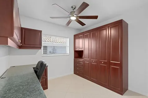 274 Ne 24th Court Boca Raton FL 33431