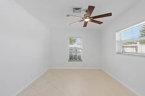 274 Ne 24th Court Boca Raton FL 33431