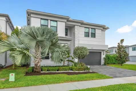 8227 Oceanus Drive Boca Raton FL 33496